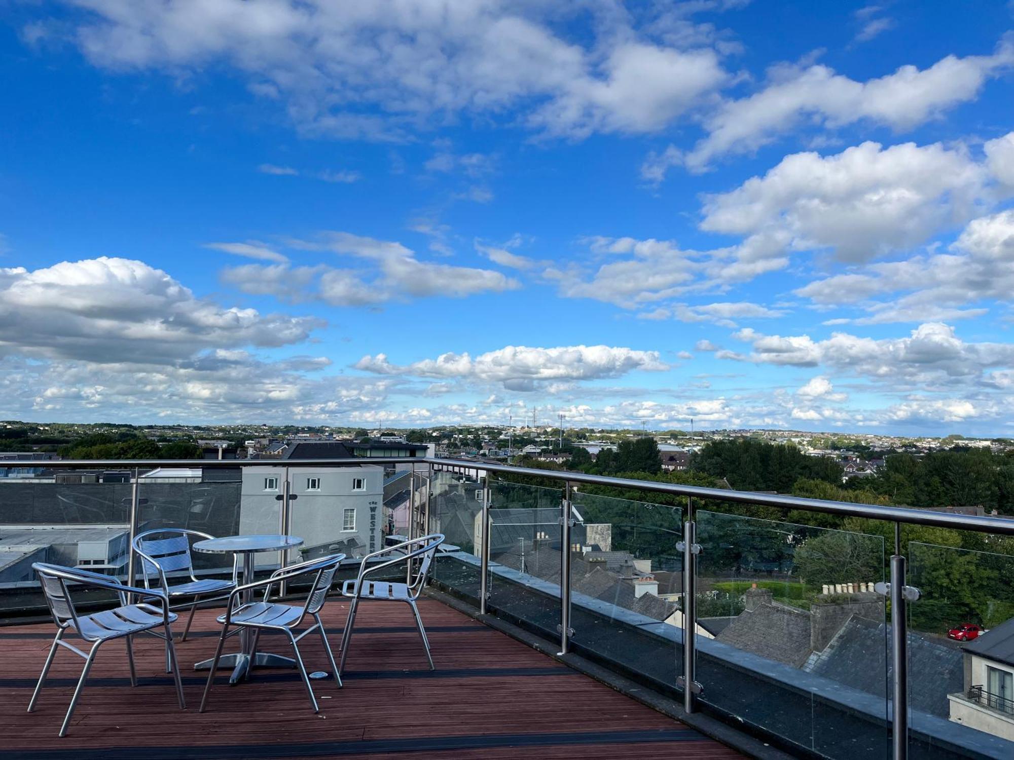 The Western Citypoint Apartments Galway Exterior photo
